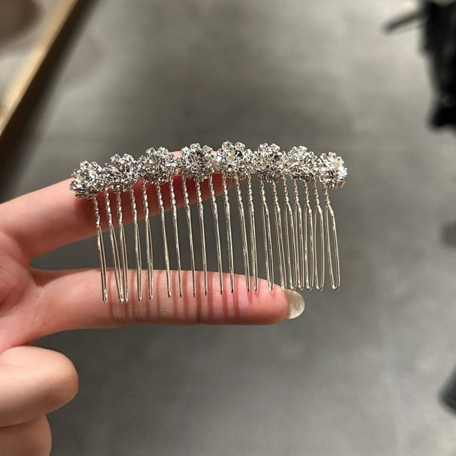 Minimalist Rhinestone Flower H - Wedding Decoration Supply 评论和价格