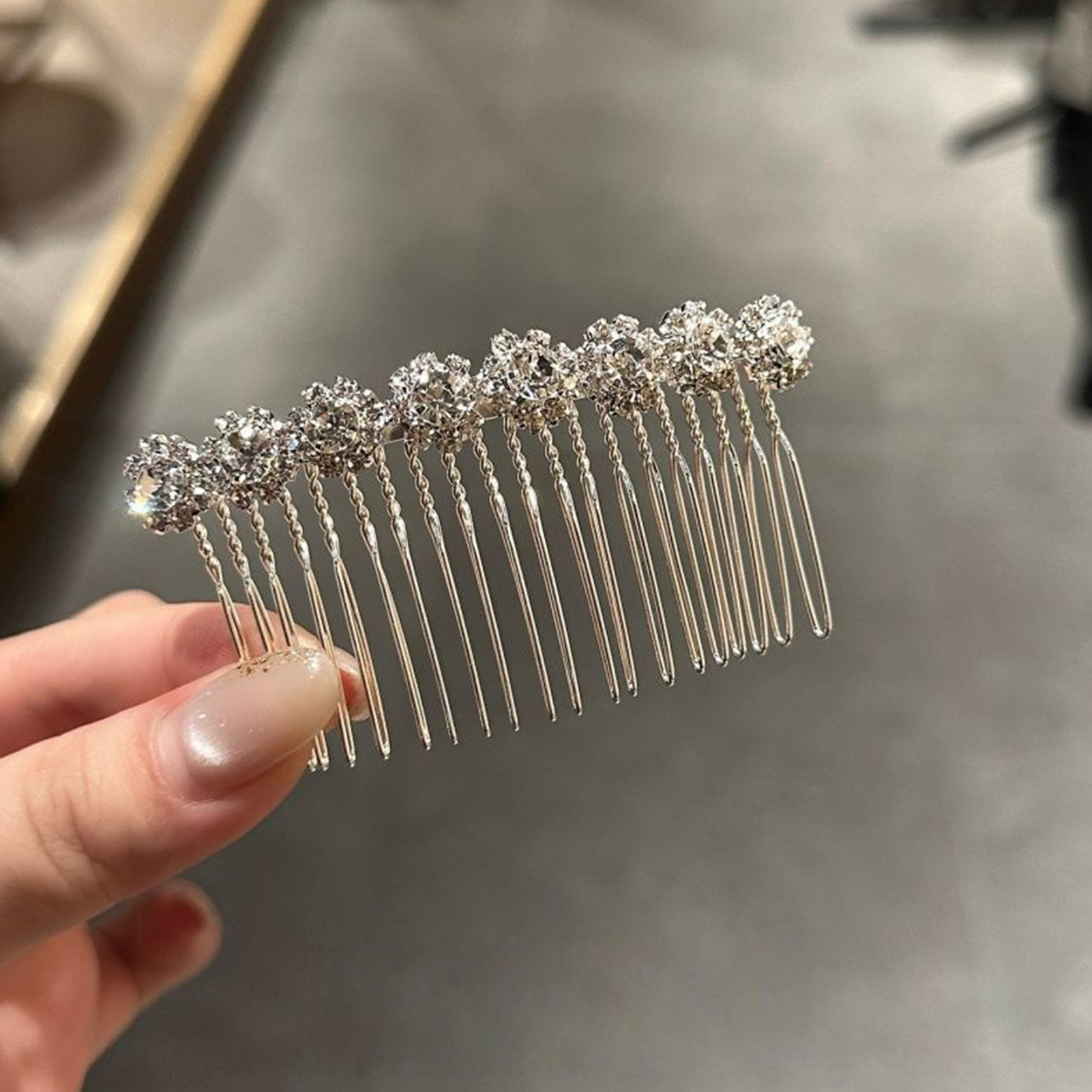 Minimalist Rhinestone Flower H - Wedding Decoration Supply 评论和价格